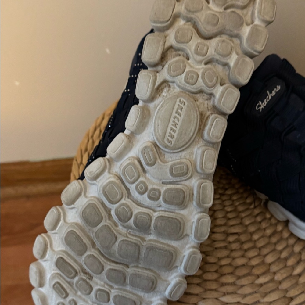 Shoes - Picture 3 of 4